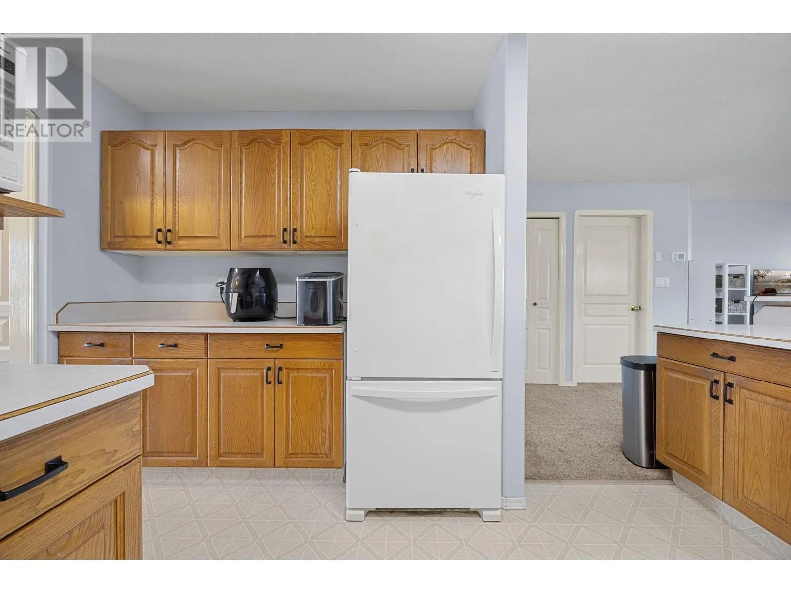 303 Regent Avenue Unit# 27