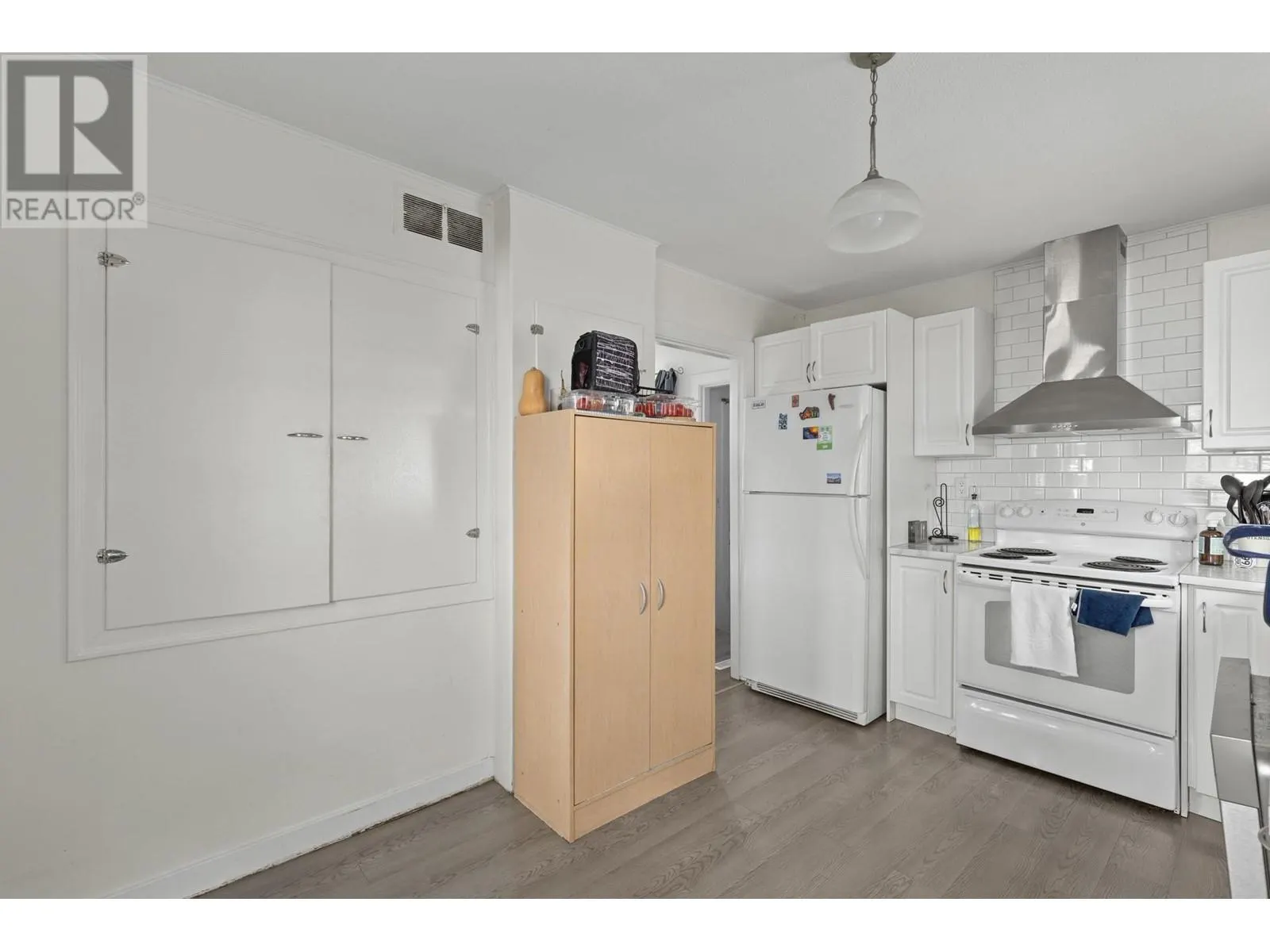 1762 Gagnon Place