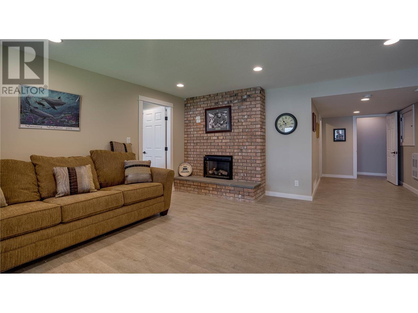 339 Coach Road
