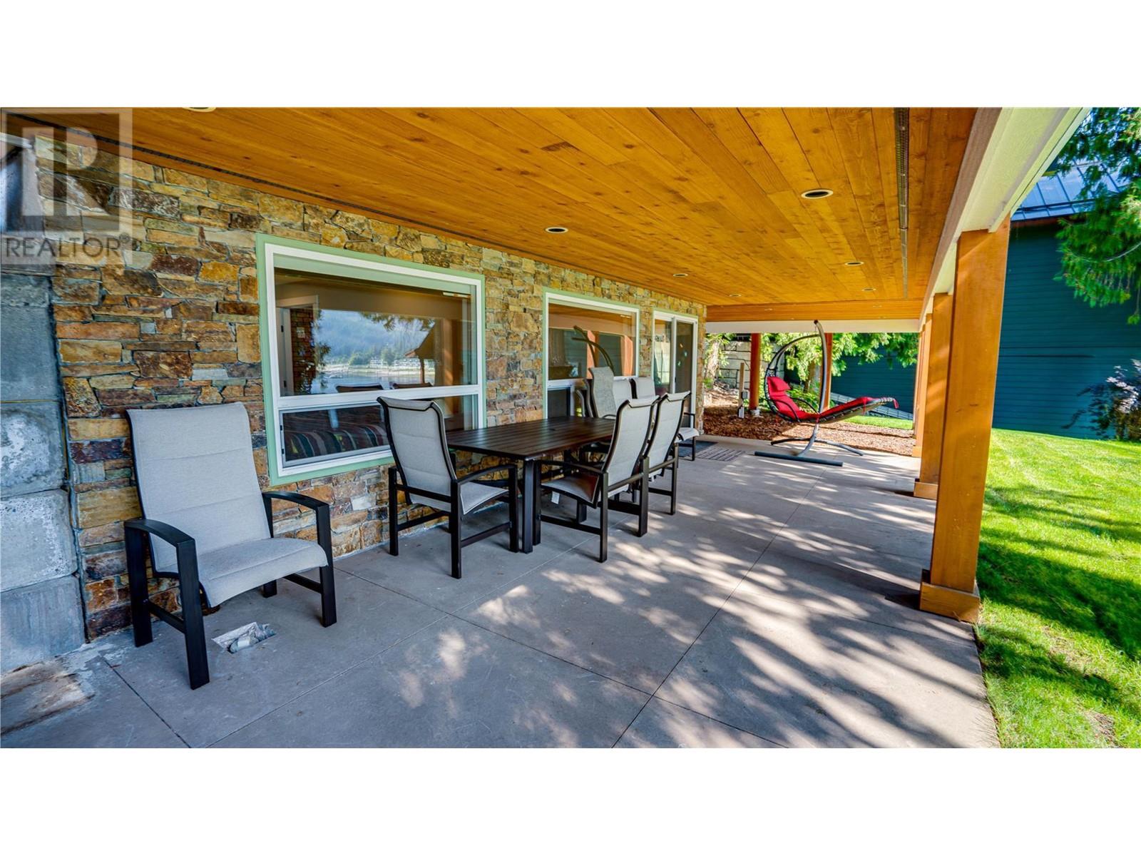339 Coach Road