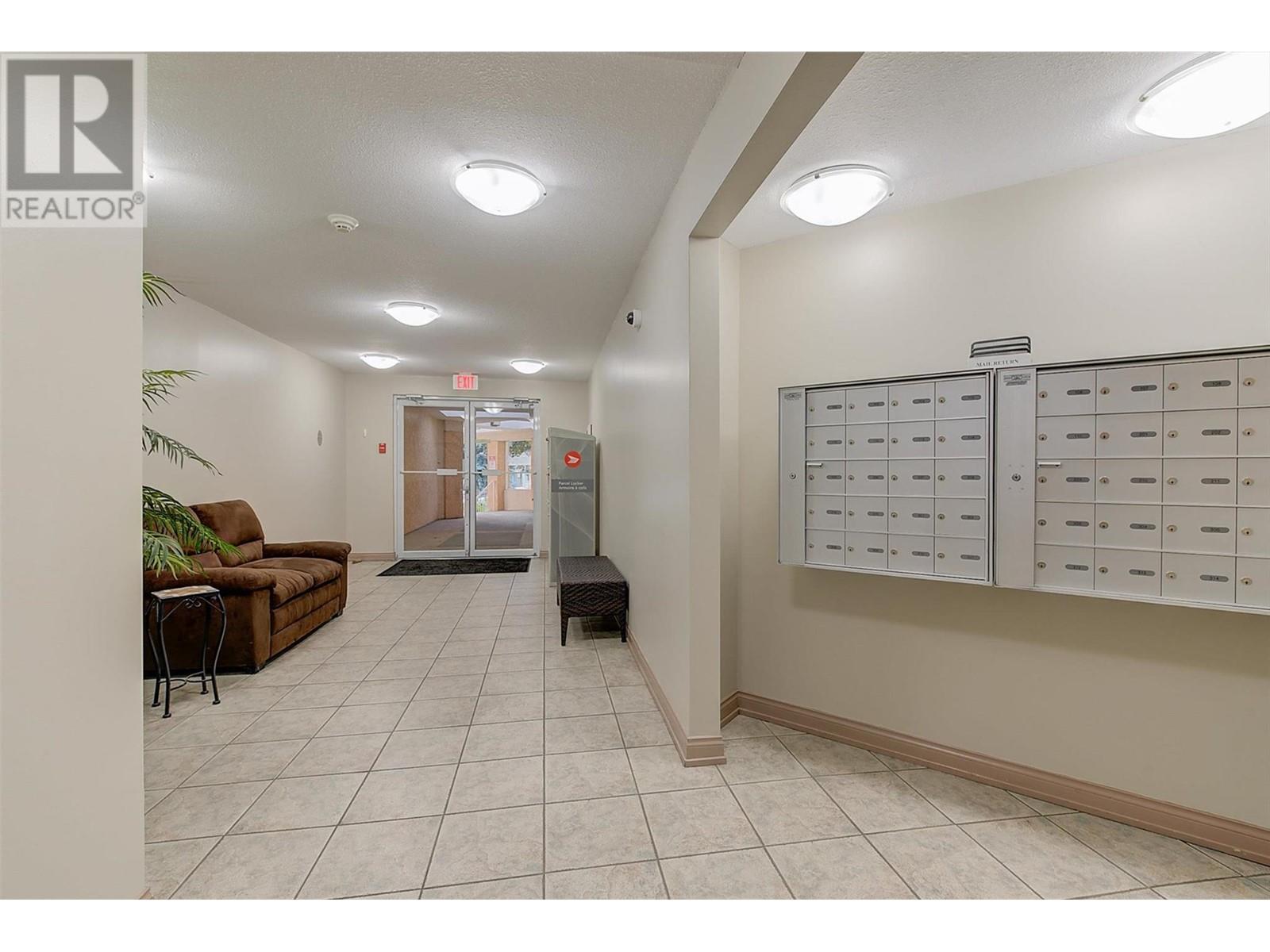 709 Houghton Road Unit# 315