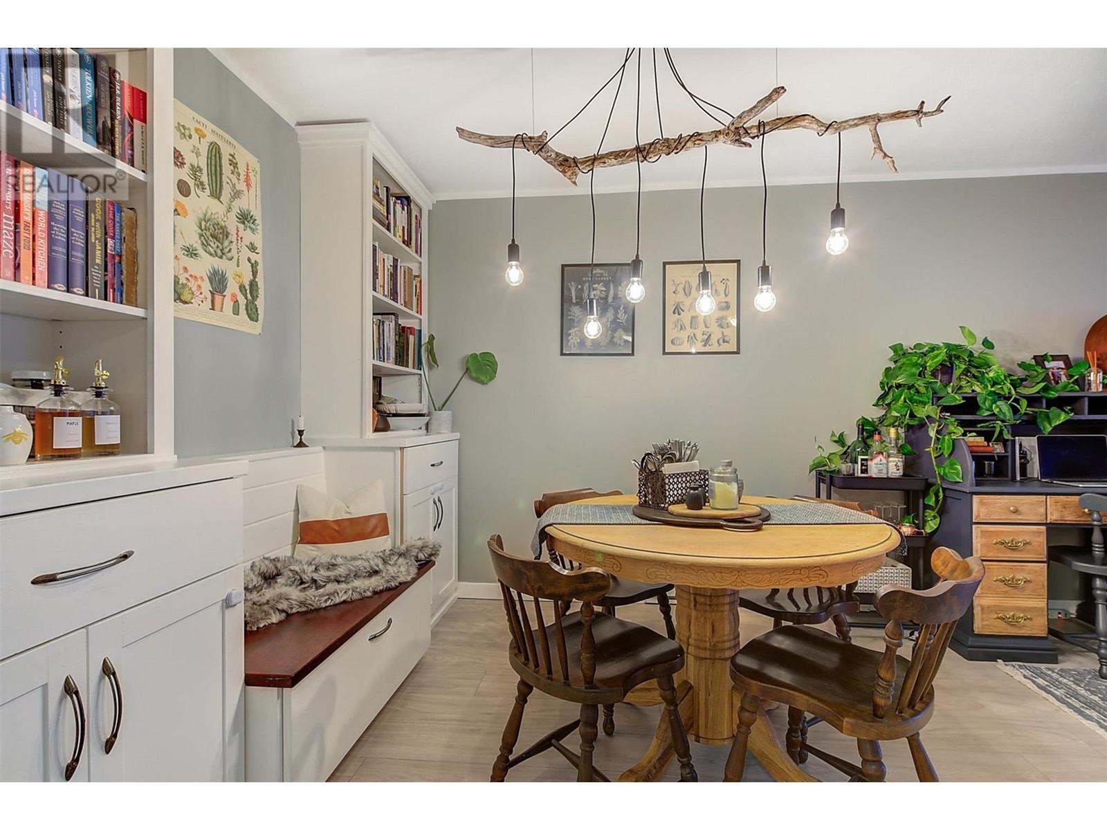 709 Houghton Road Unit# 315