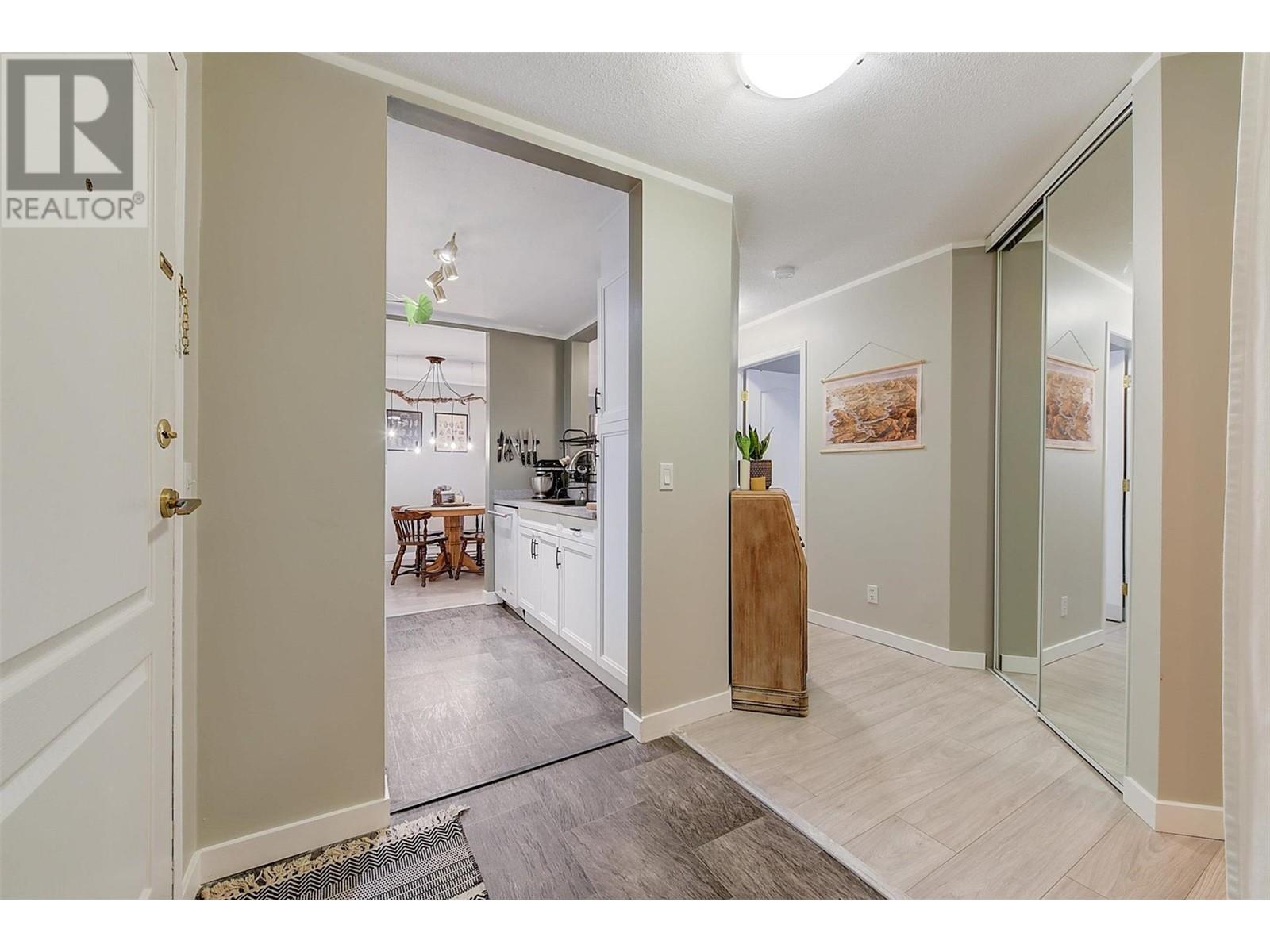 709 Houghton Road Unit# 315