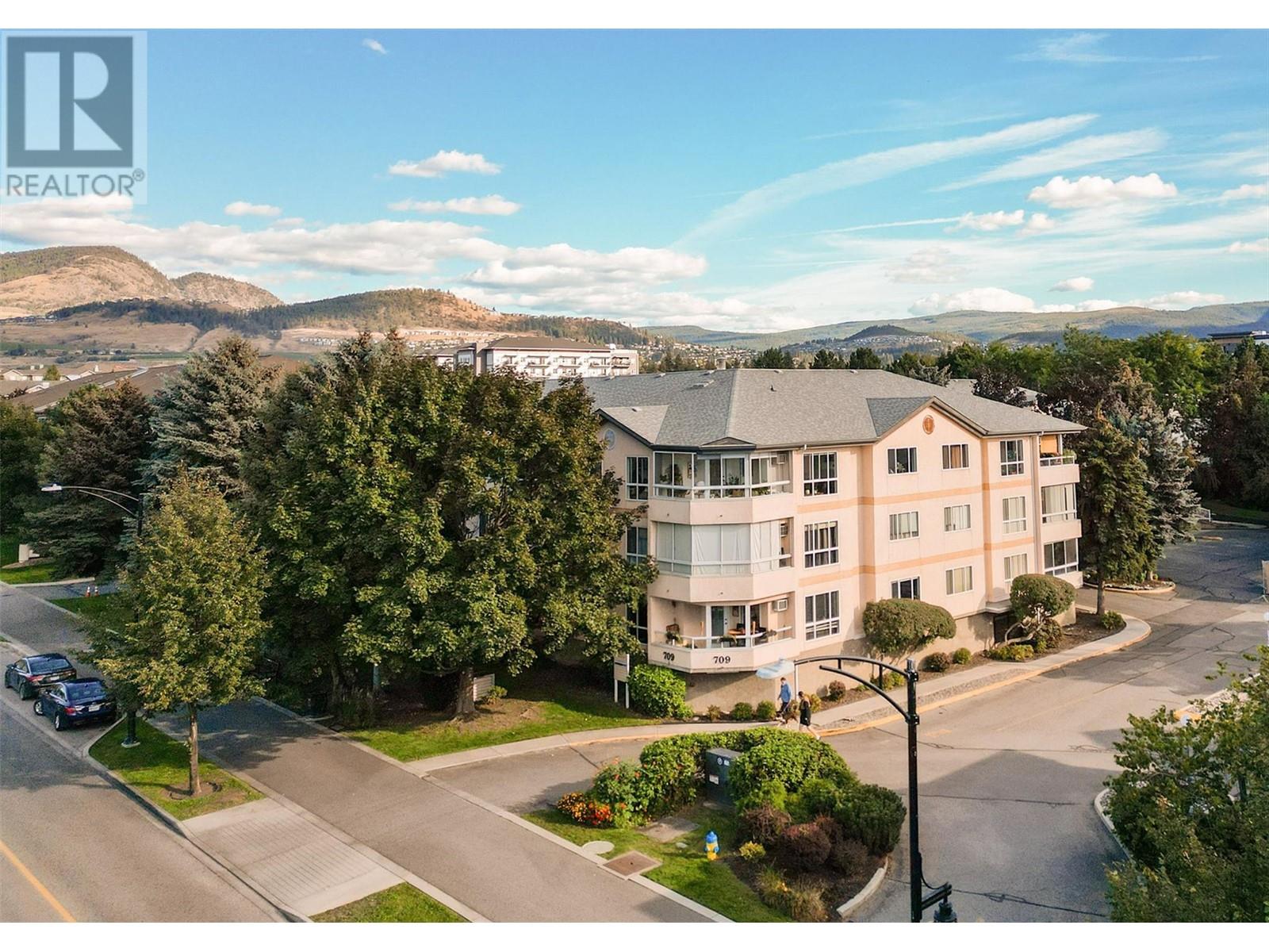 709 Houghton Road Unit# 315