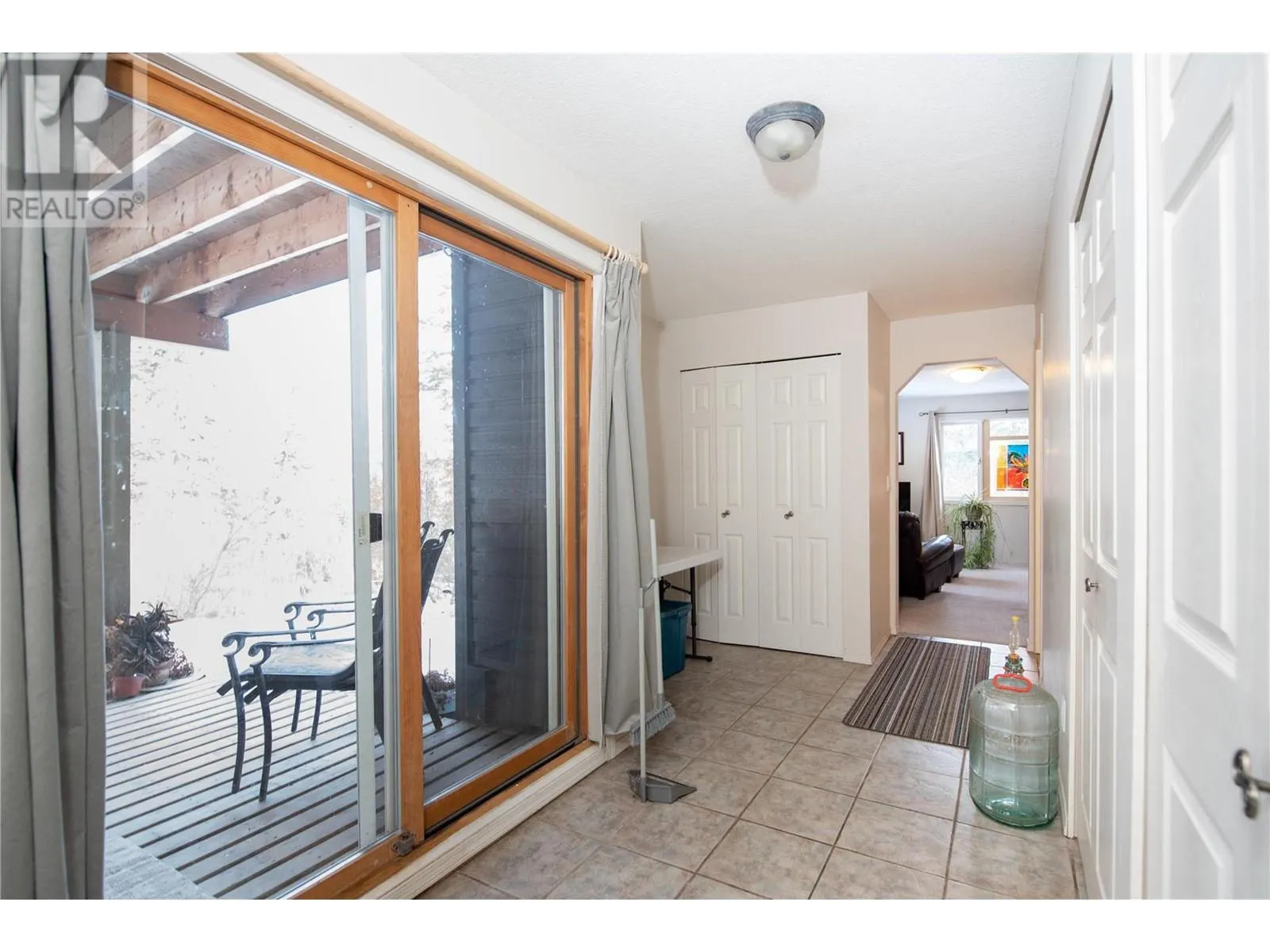 9292 Kokanee Road