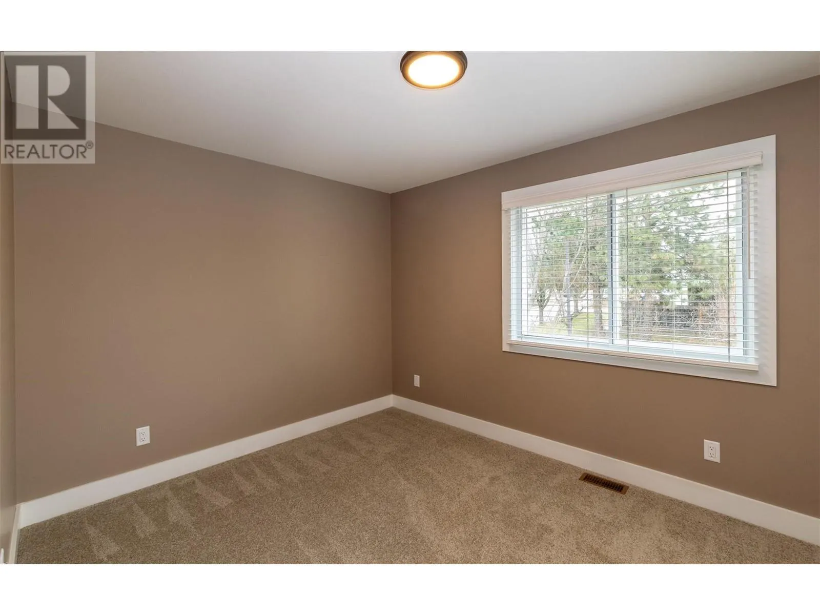 1910 11 Avenue NE Unit# 2