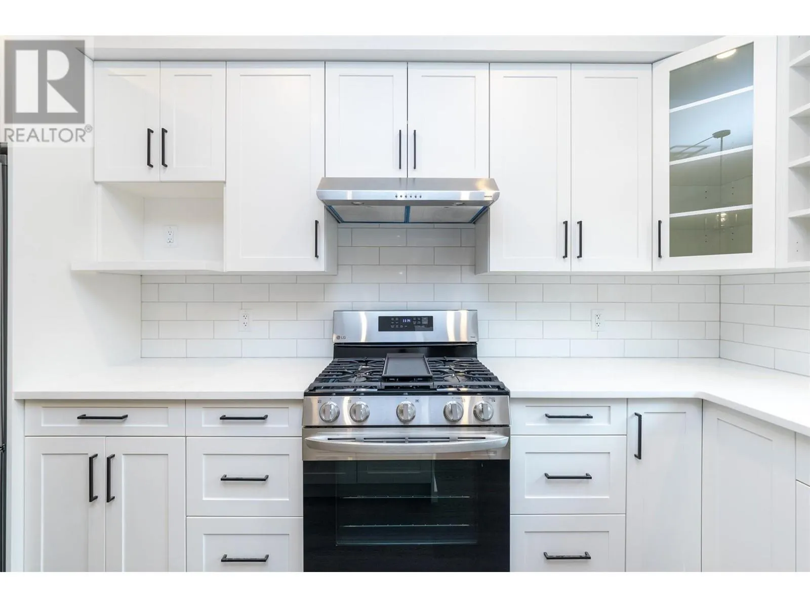1910 11 Avenue NE Unit# 2