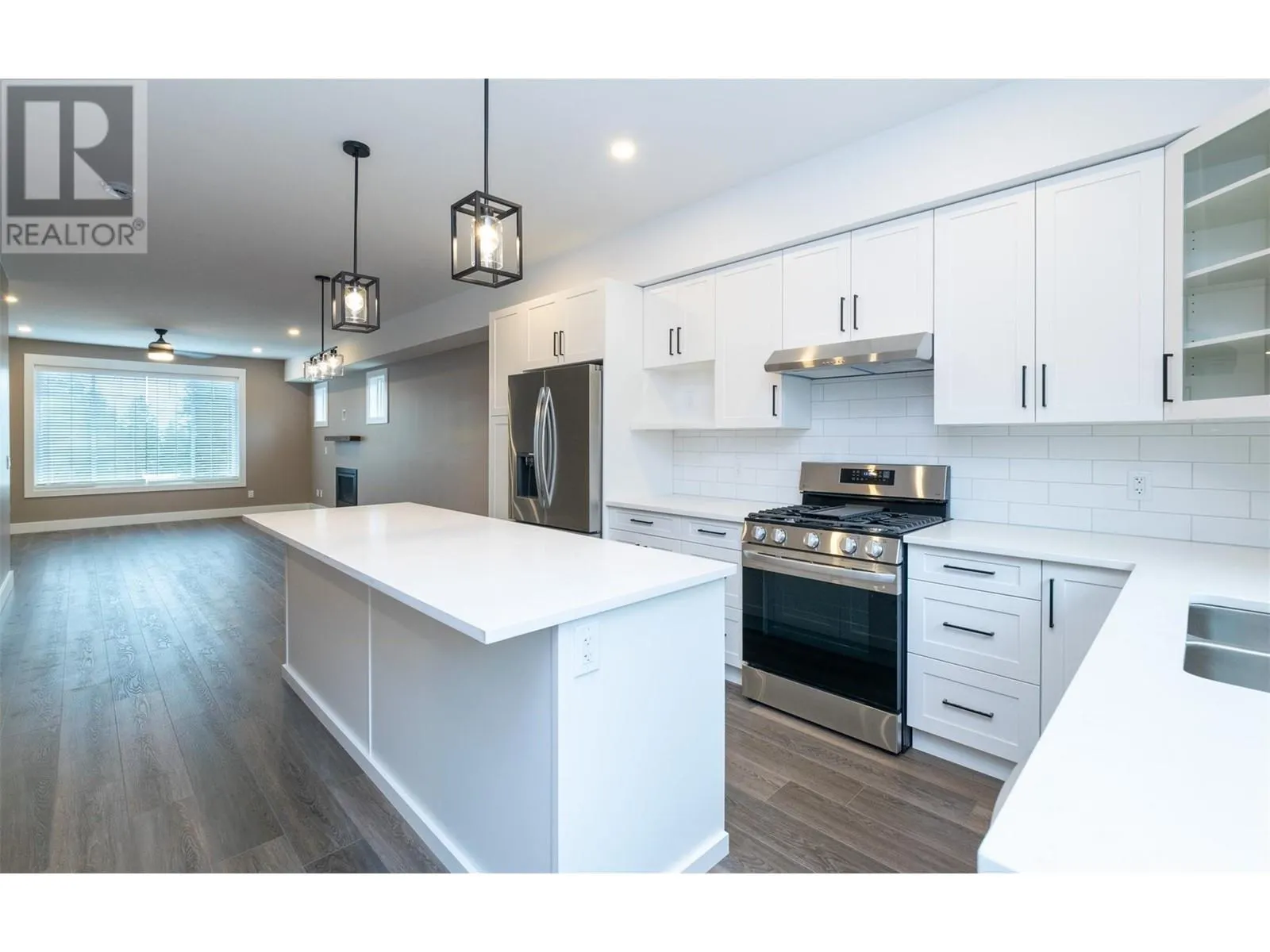 1910 11 Avenue NE Unit# 2