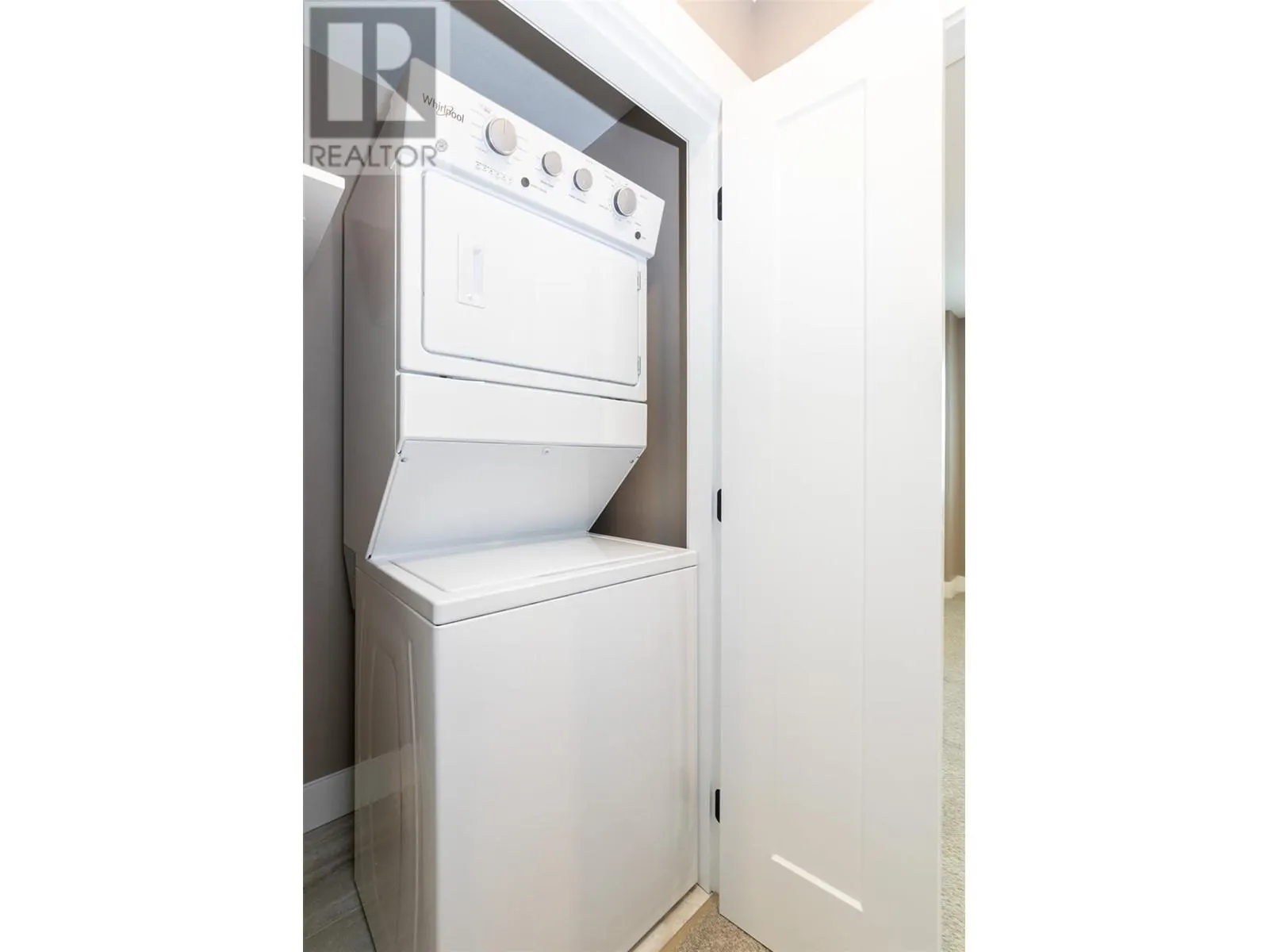 1910 11 Avenue NE Unit# 2