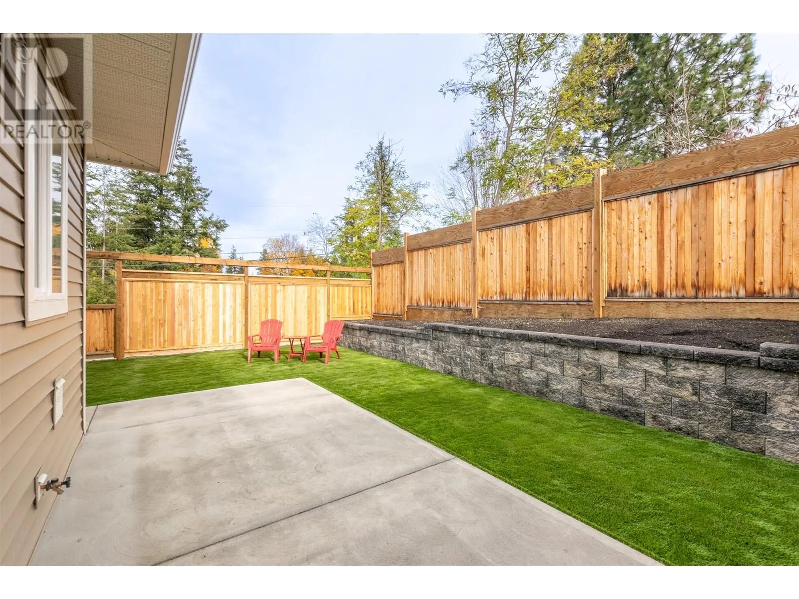 1910 11 Avenue NE Unit# 2