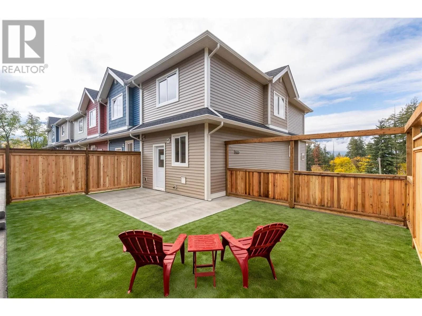 1910 11 Avenue NE Unit# 2