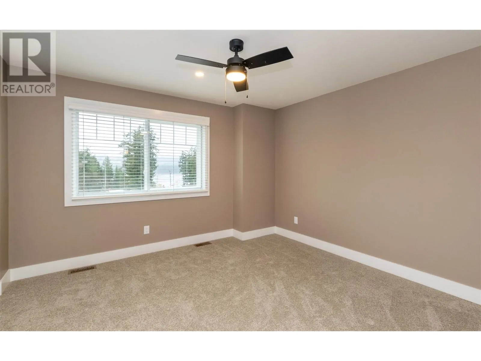 1910 11 Avenue NE Unit# 2