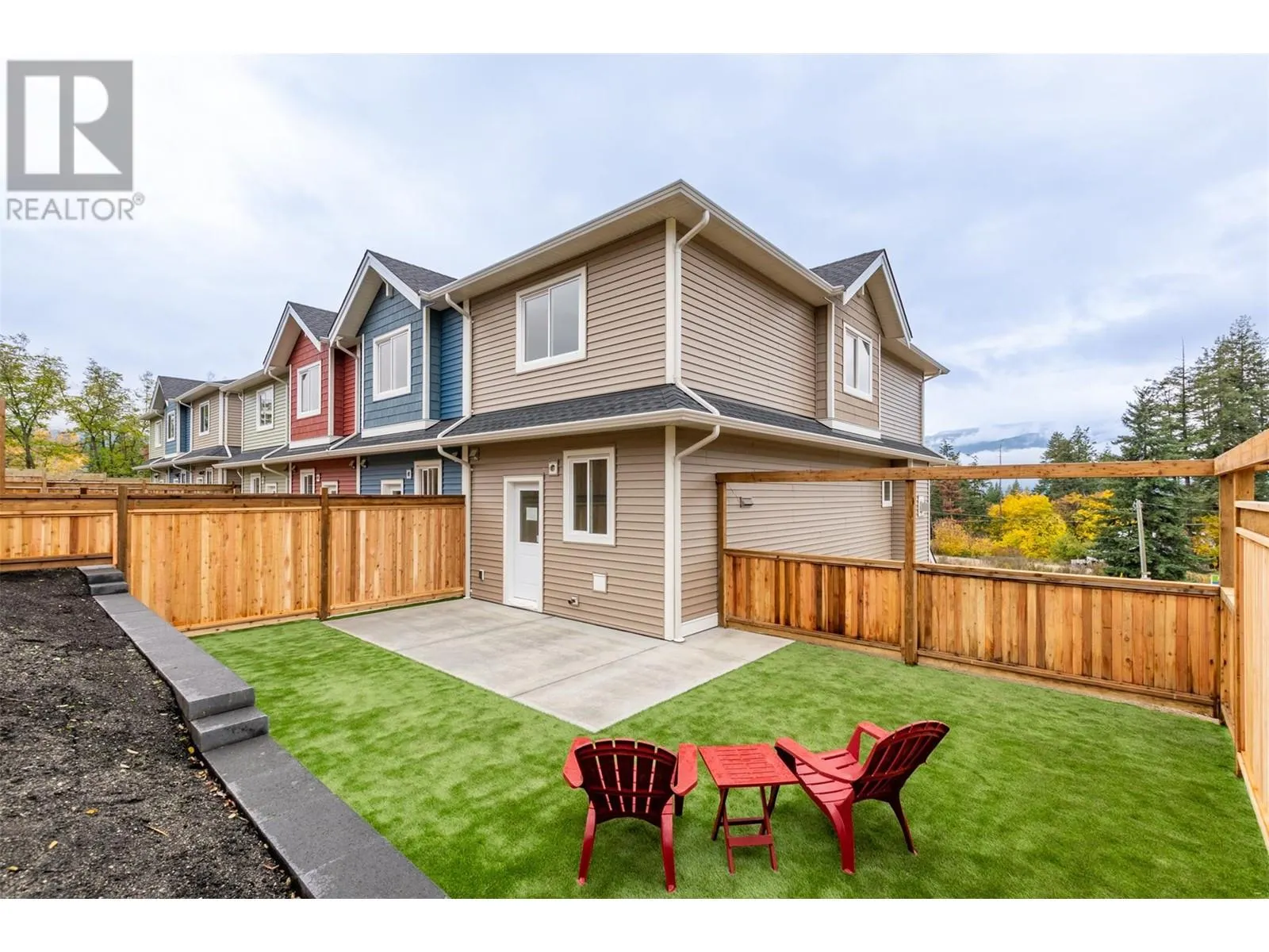 1910 11 Avenue NE Unit# 2