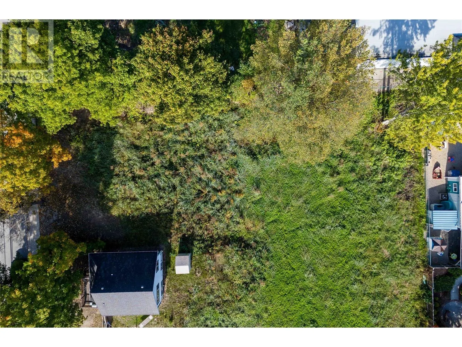 560, 580, 610 Shuswap Street SE
