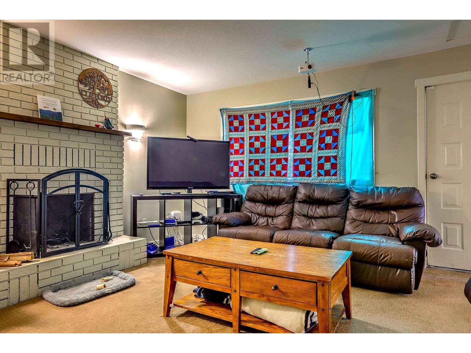 3035 Pleasant Valley Road