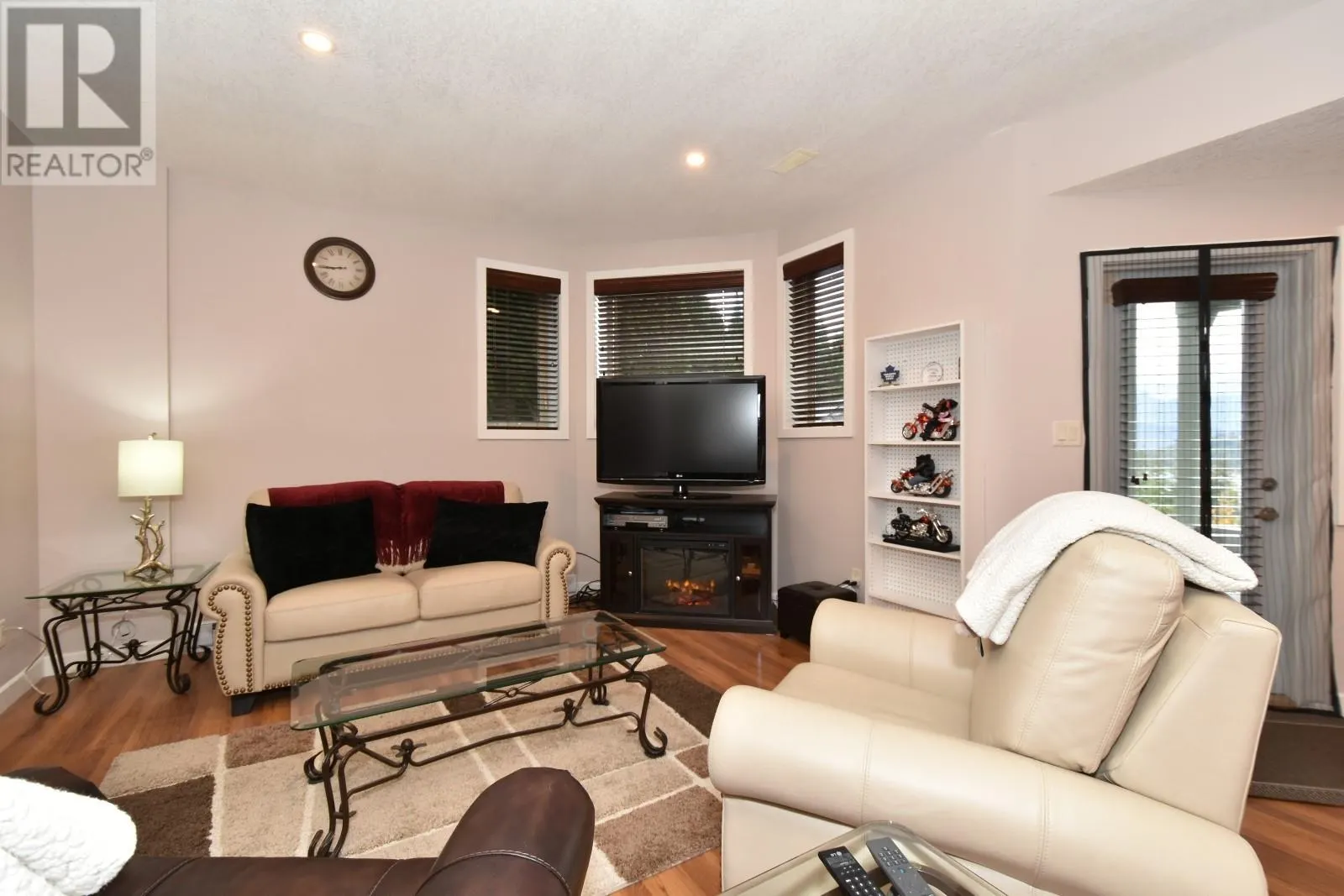 2597 Grandview Place