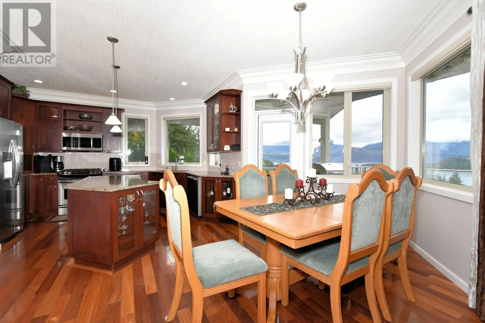 2597 Grandview Place