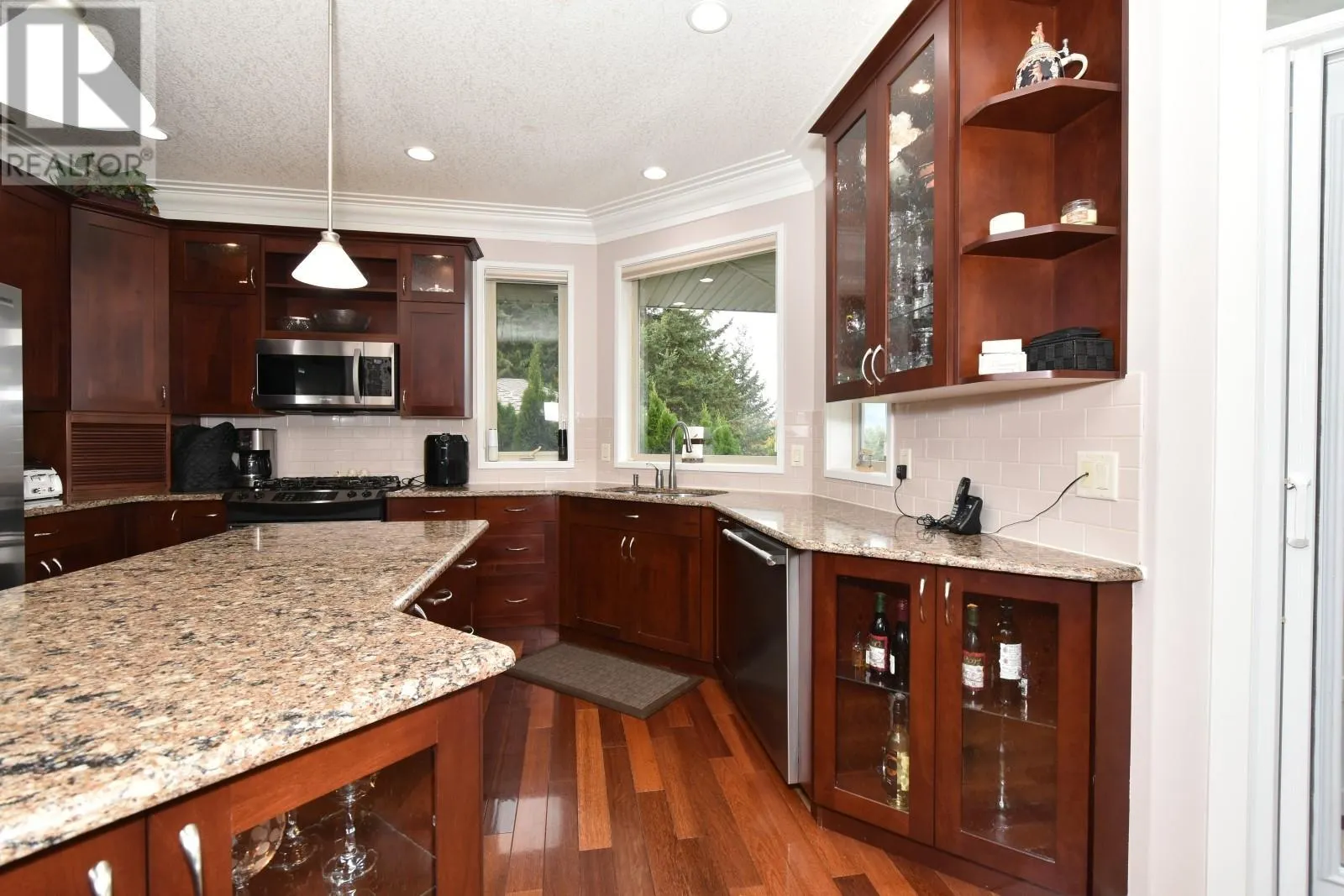 2597 Grandview Place