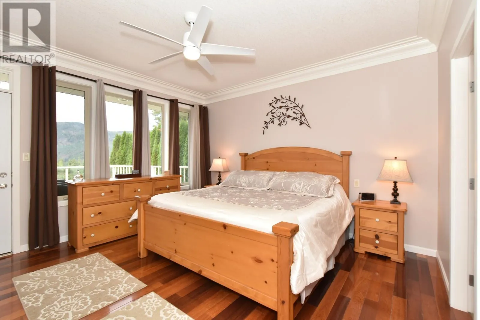 2597 Grandview Place