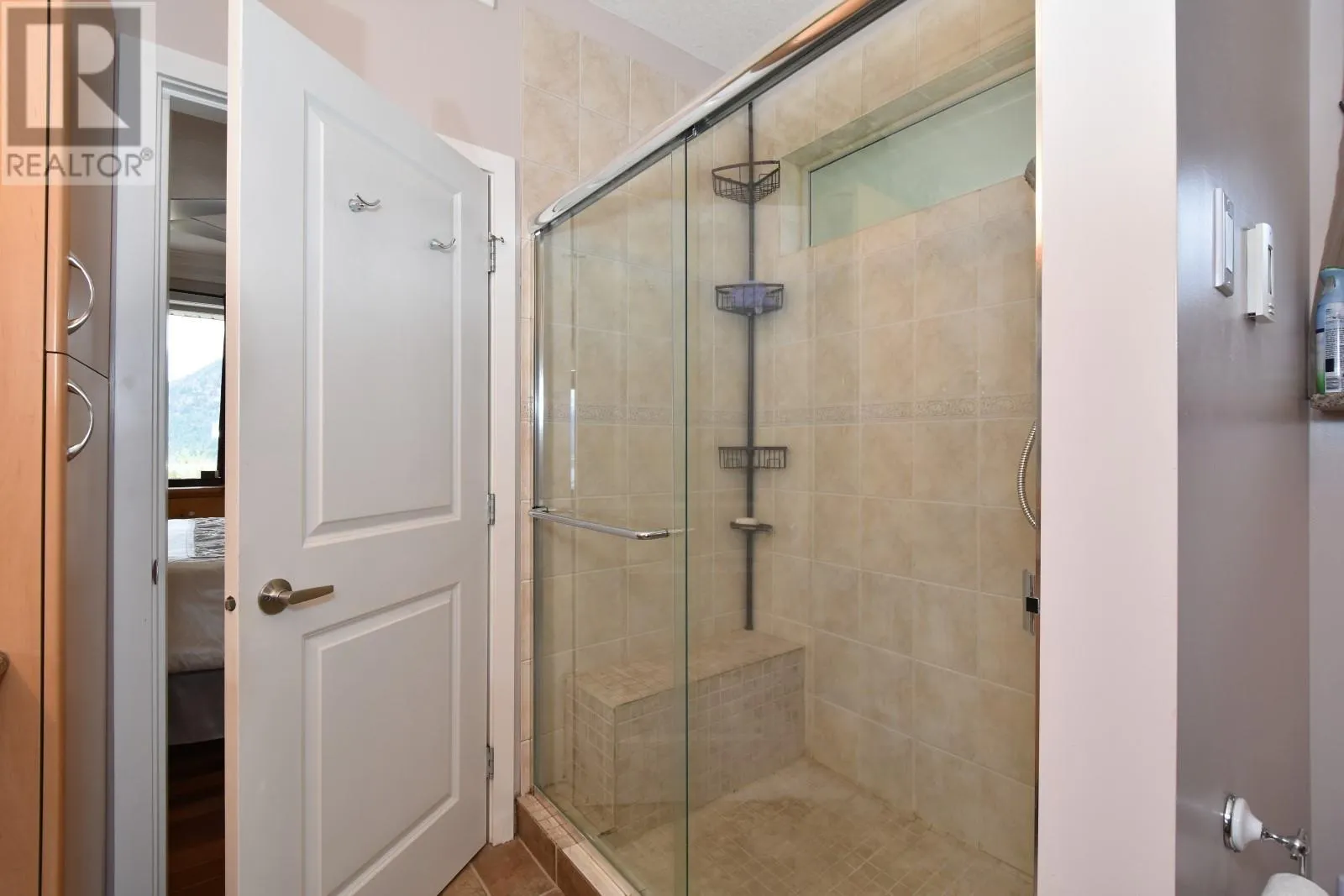 2597 Grandview Place