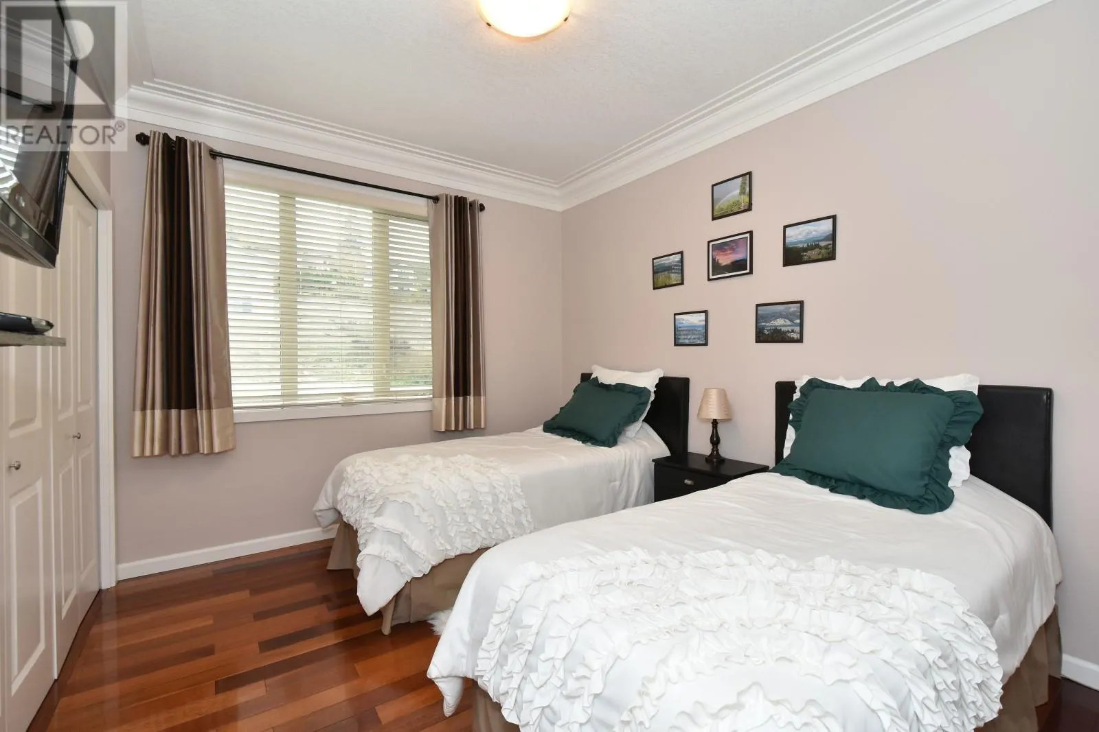 2597 Grandview Place
