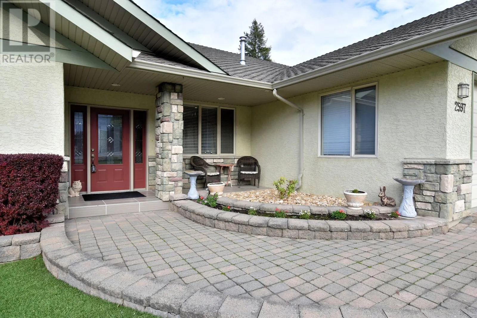 2597 Grandview Place