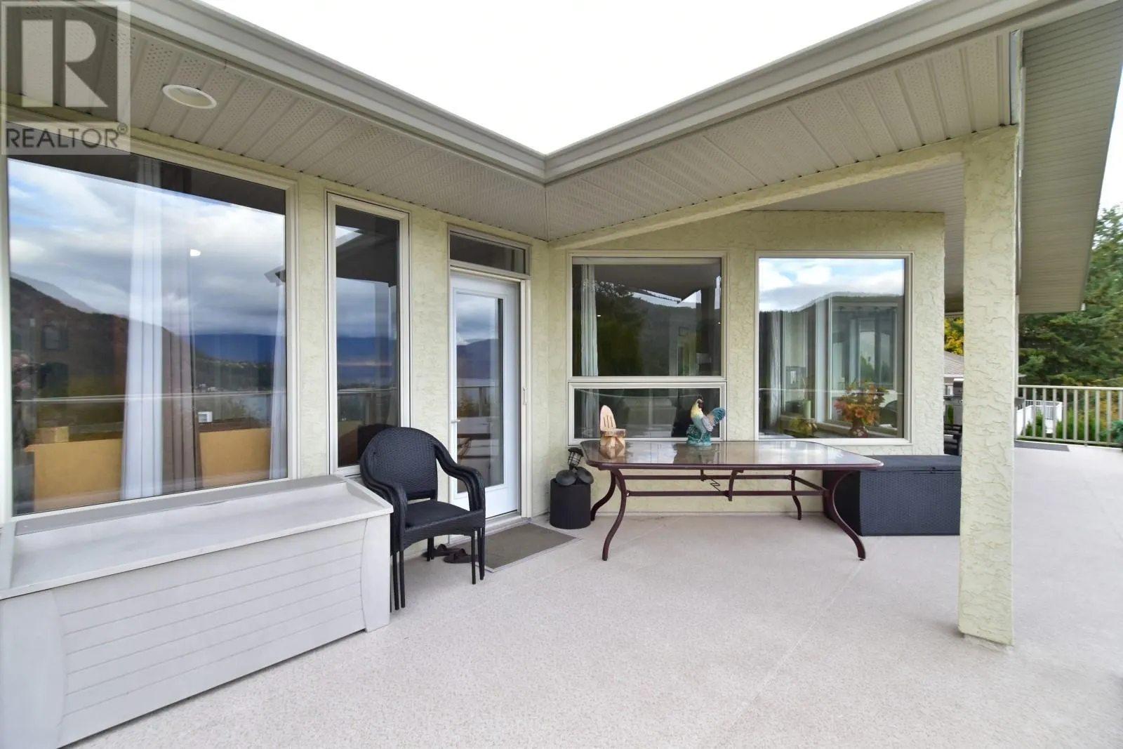 2597 Grandview Place