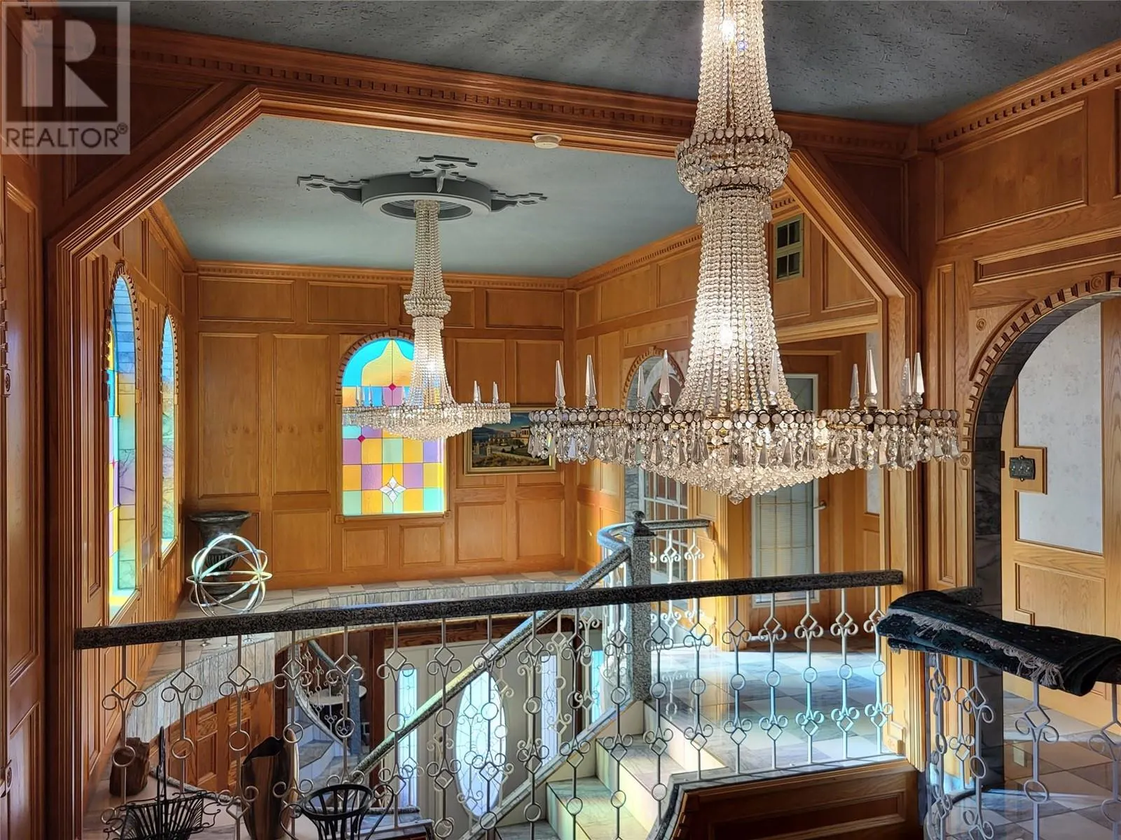 327 CARMEL Crescent
