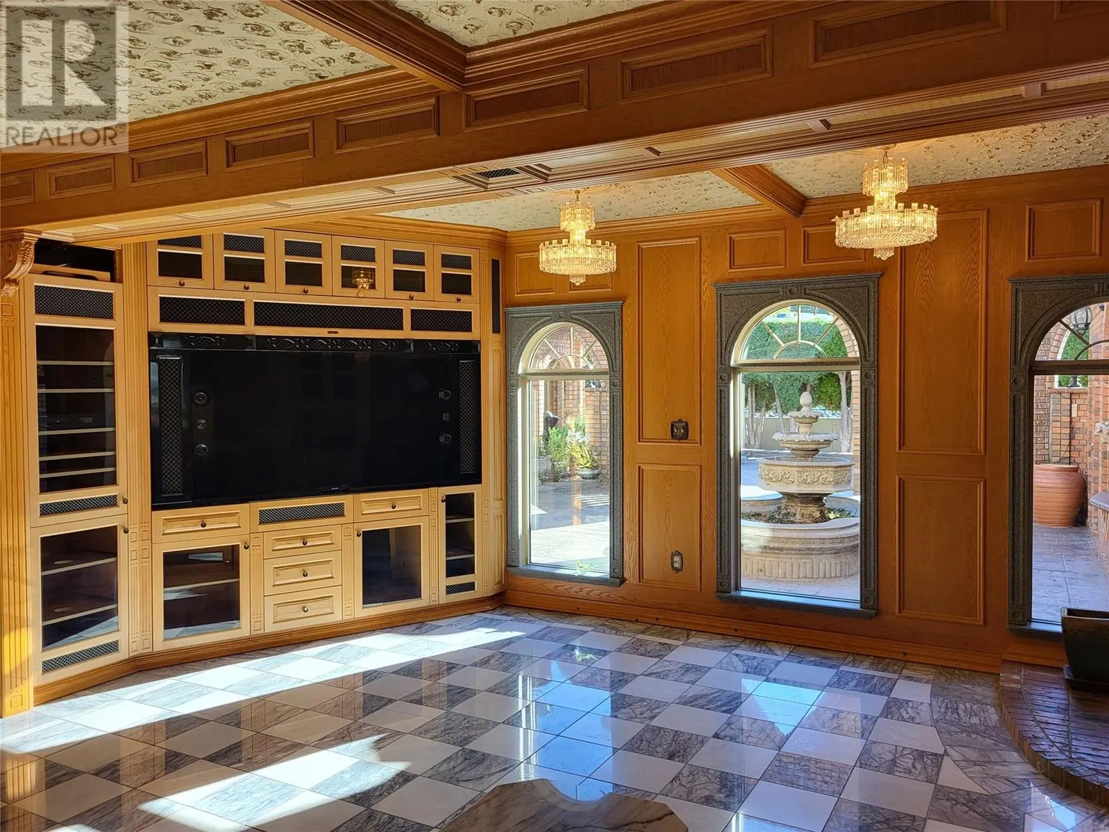 327 CARMEL Crescent
