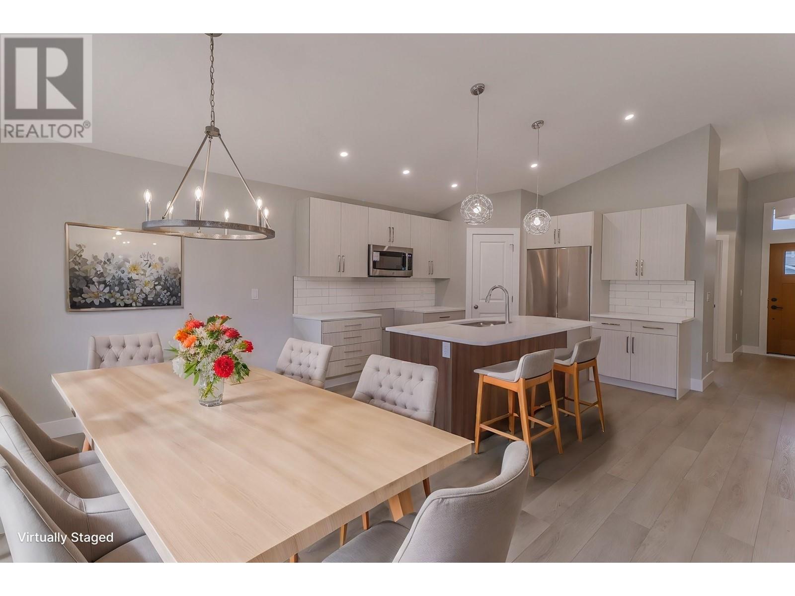 208 CORRAL Boulevard