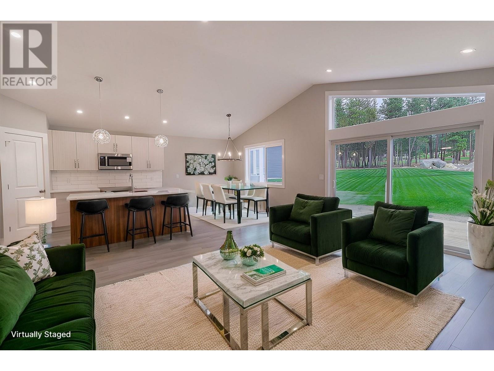 105 CORRAL Boulevard