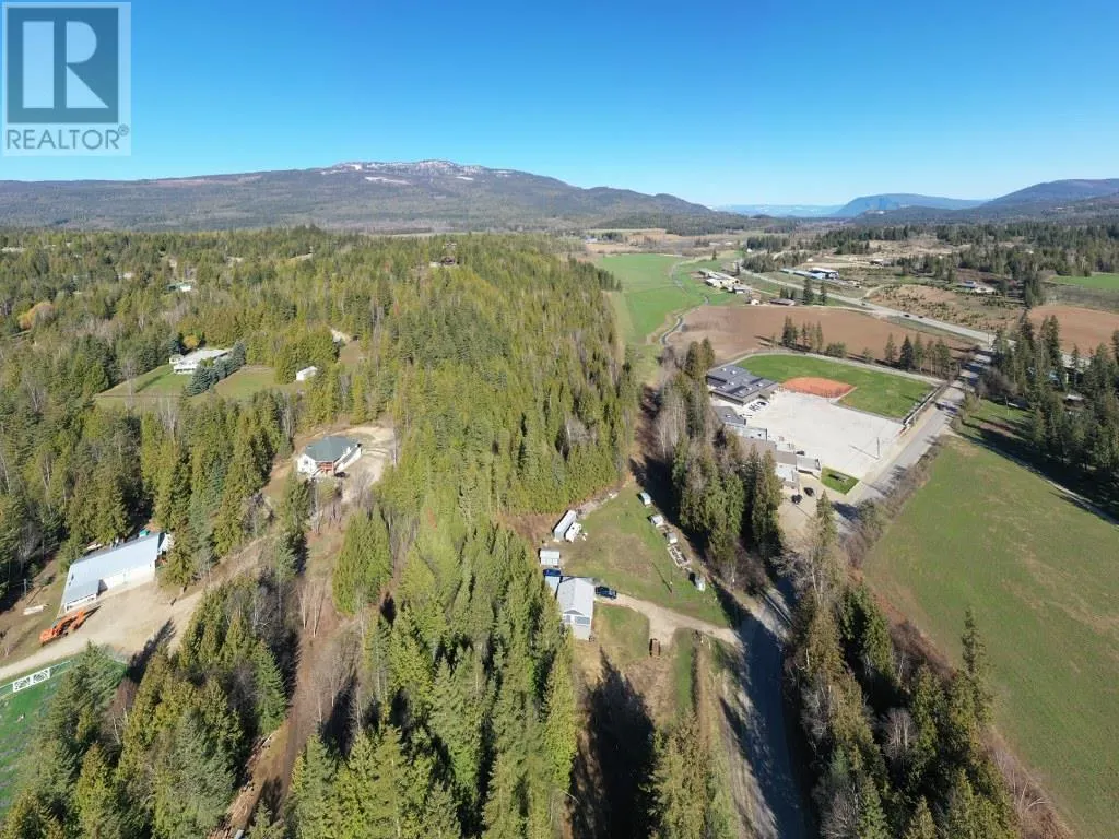 28 Gardom Lake Road
