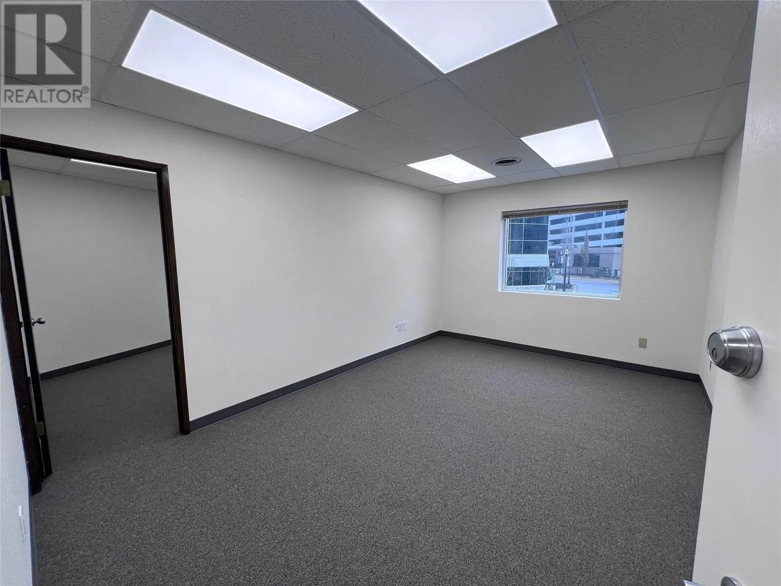 1579 Sutherland Avenue Unit# 209