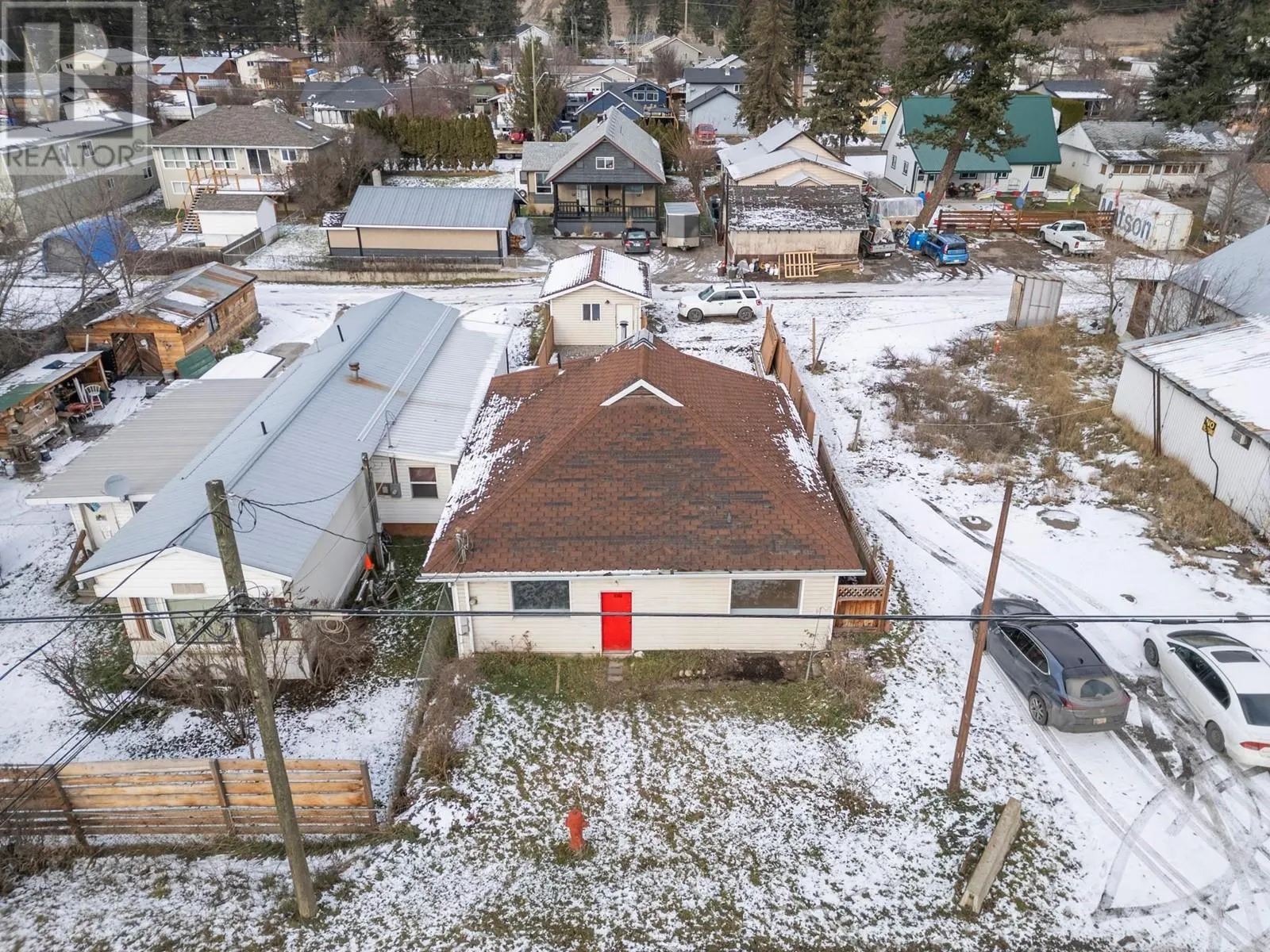 5768 Highway 97 N Highway