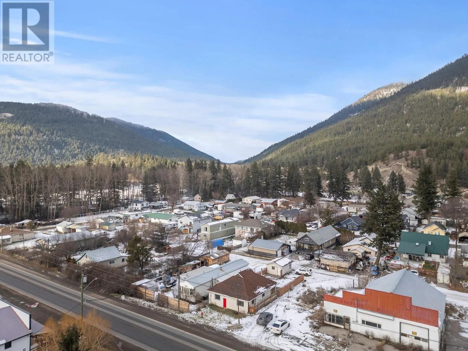 5768 Highway 97 N Highway