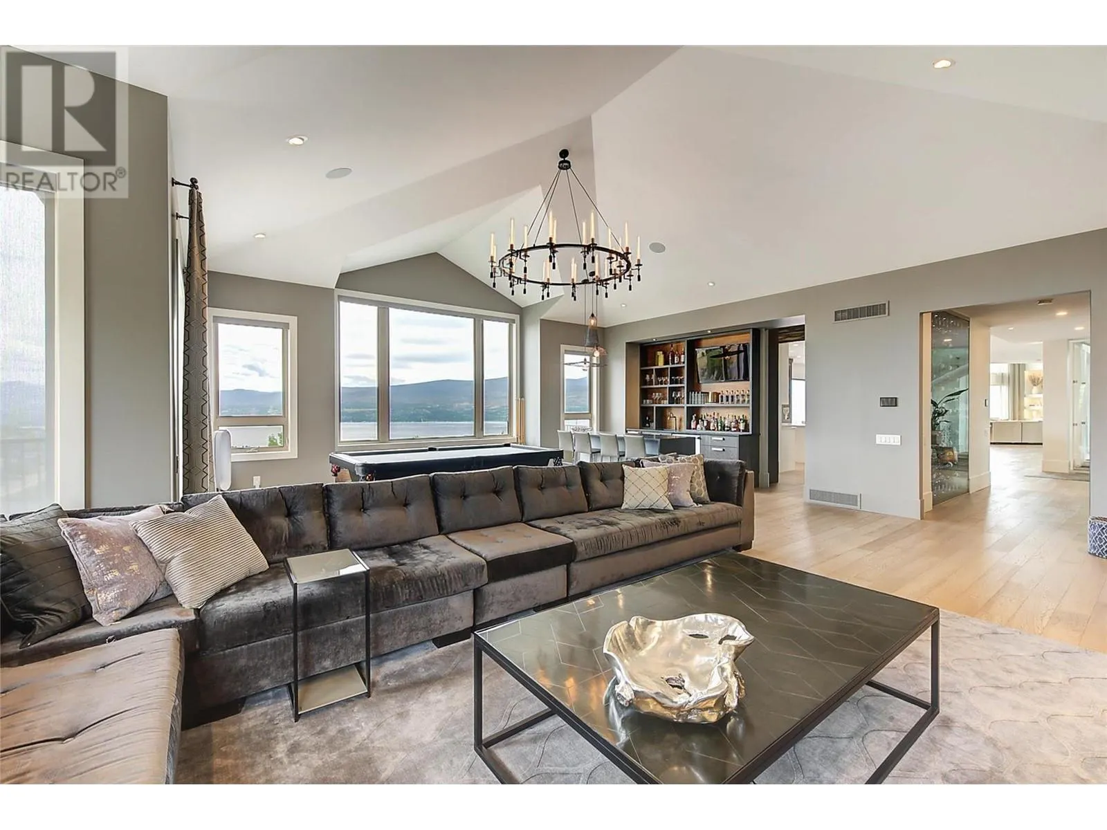 1520 Vineyard Drive