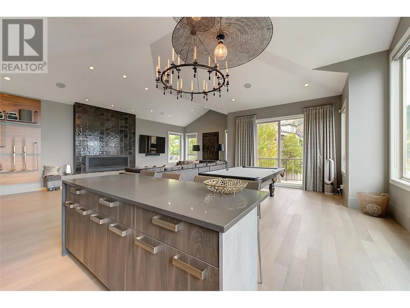 1520 Vineyard Drive