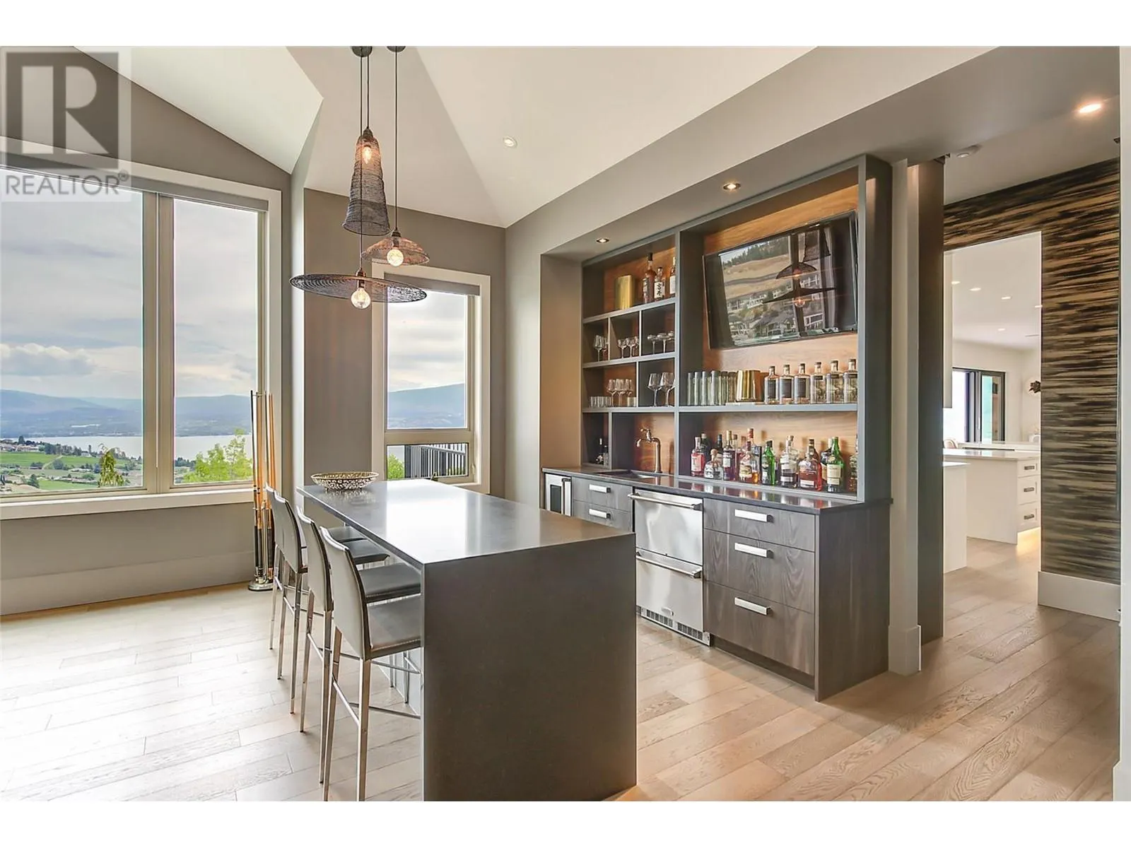 1520 Vineyard Drive