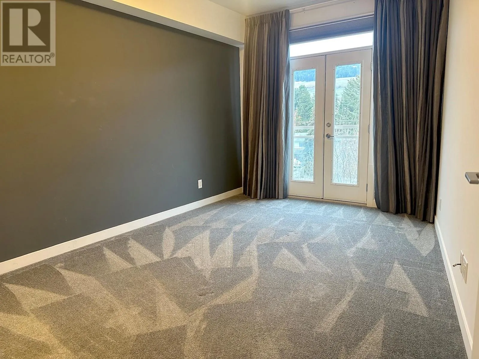 7343 Okanagan Landing Road Unit# 2402