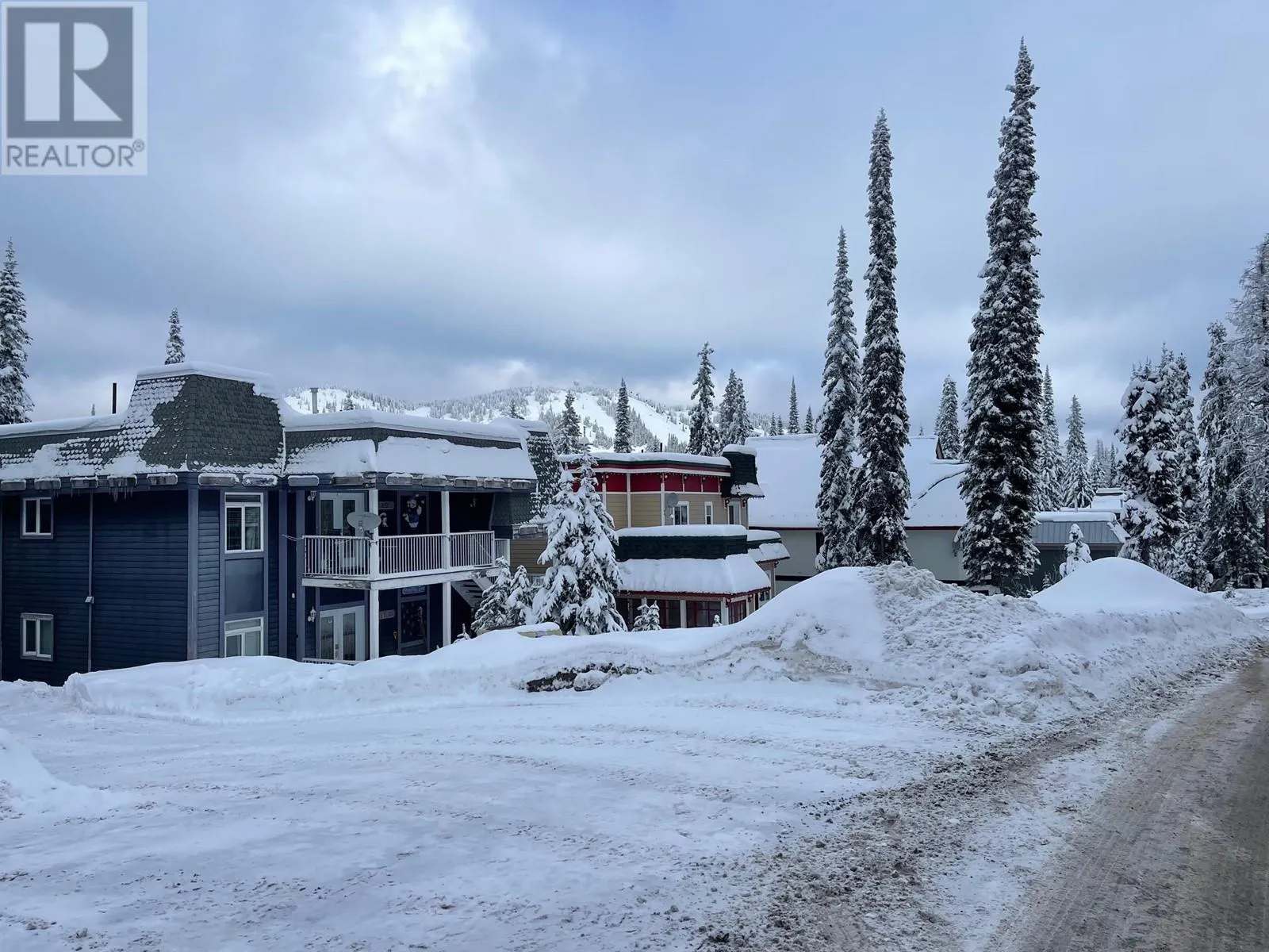 555 Monashee Road