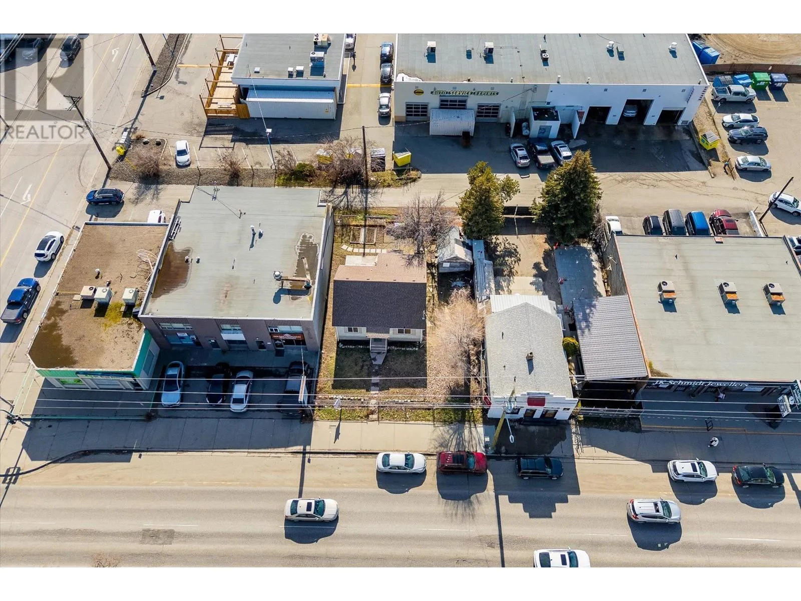2465 Main Street