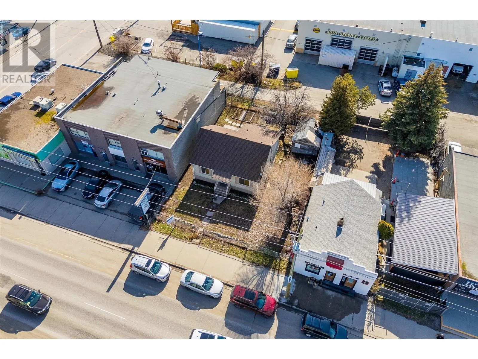 2465 Main Street