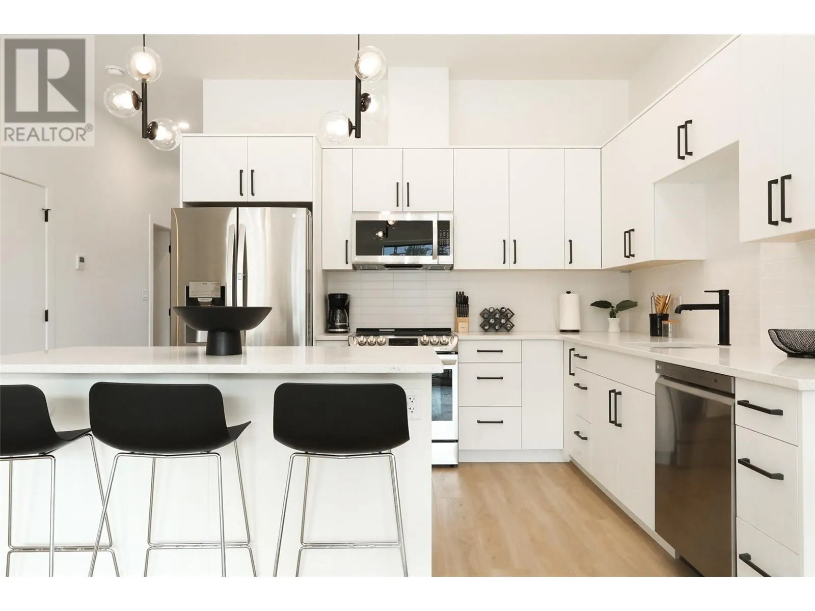 850 Railway Lane Unit# 102