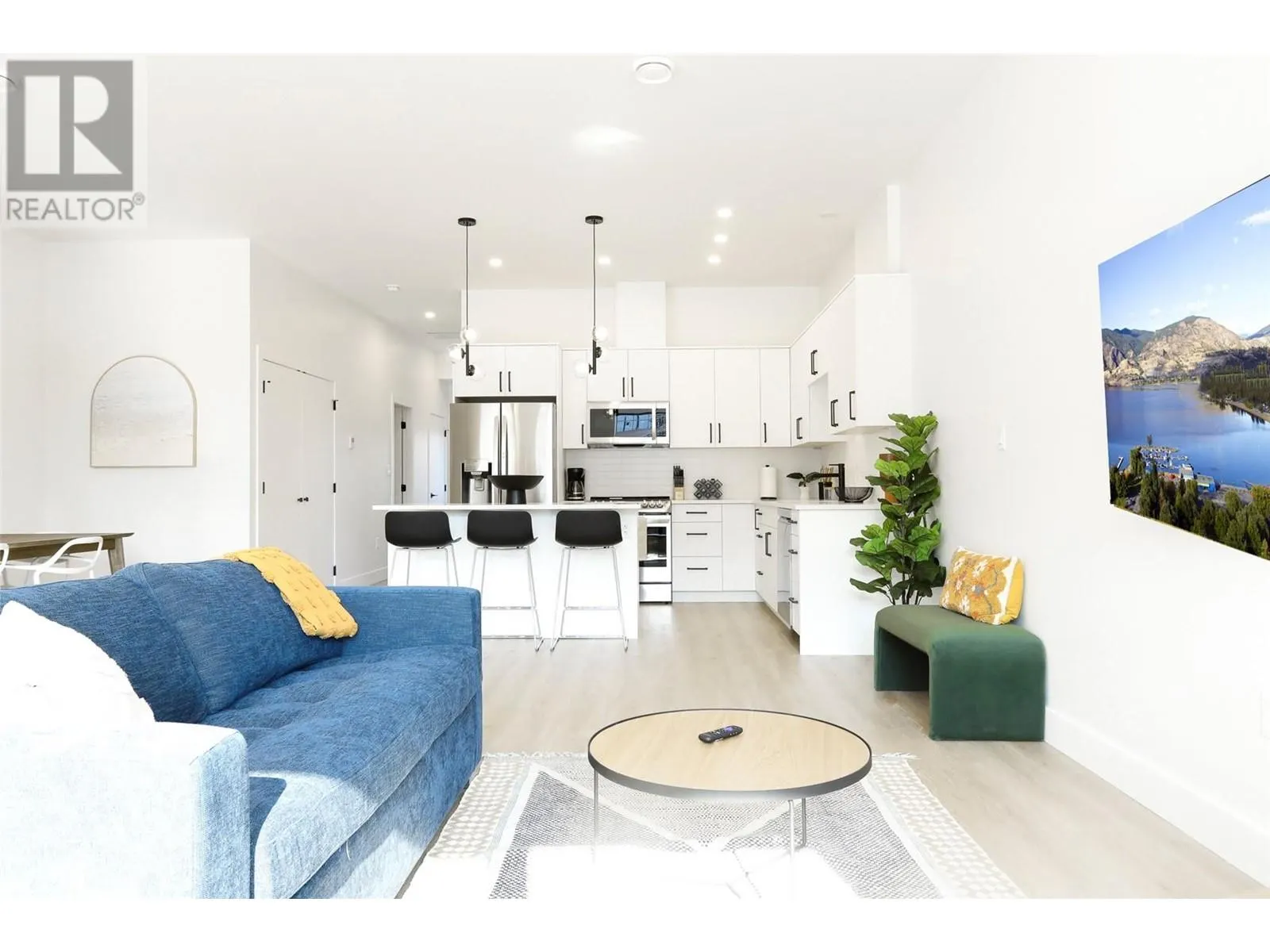 850 Railway Lane Unit# 102