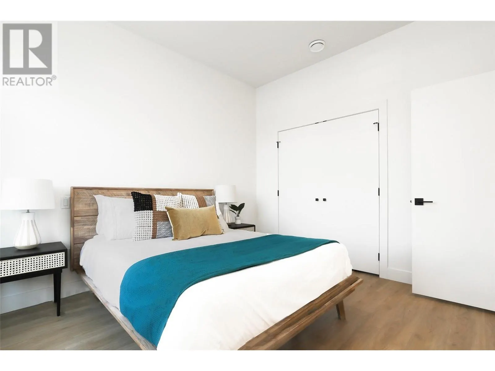 850 Railway Lane Unit# 102