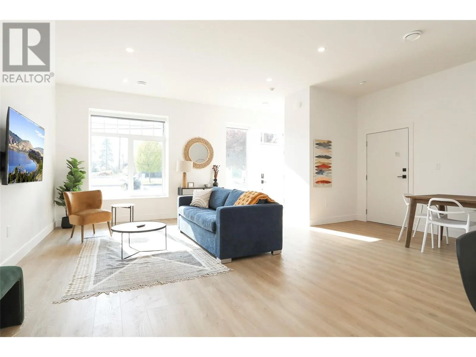 850 Railway Lane Unit# 102