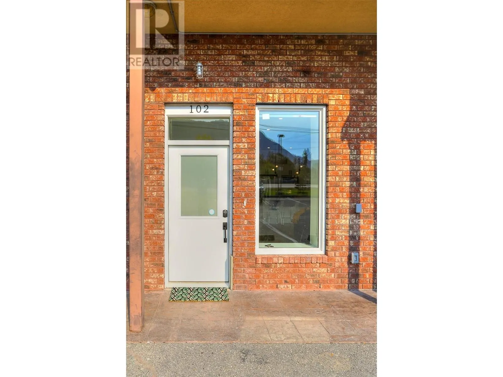 850 Railway Lane Unit# 102