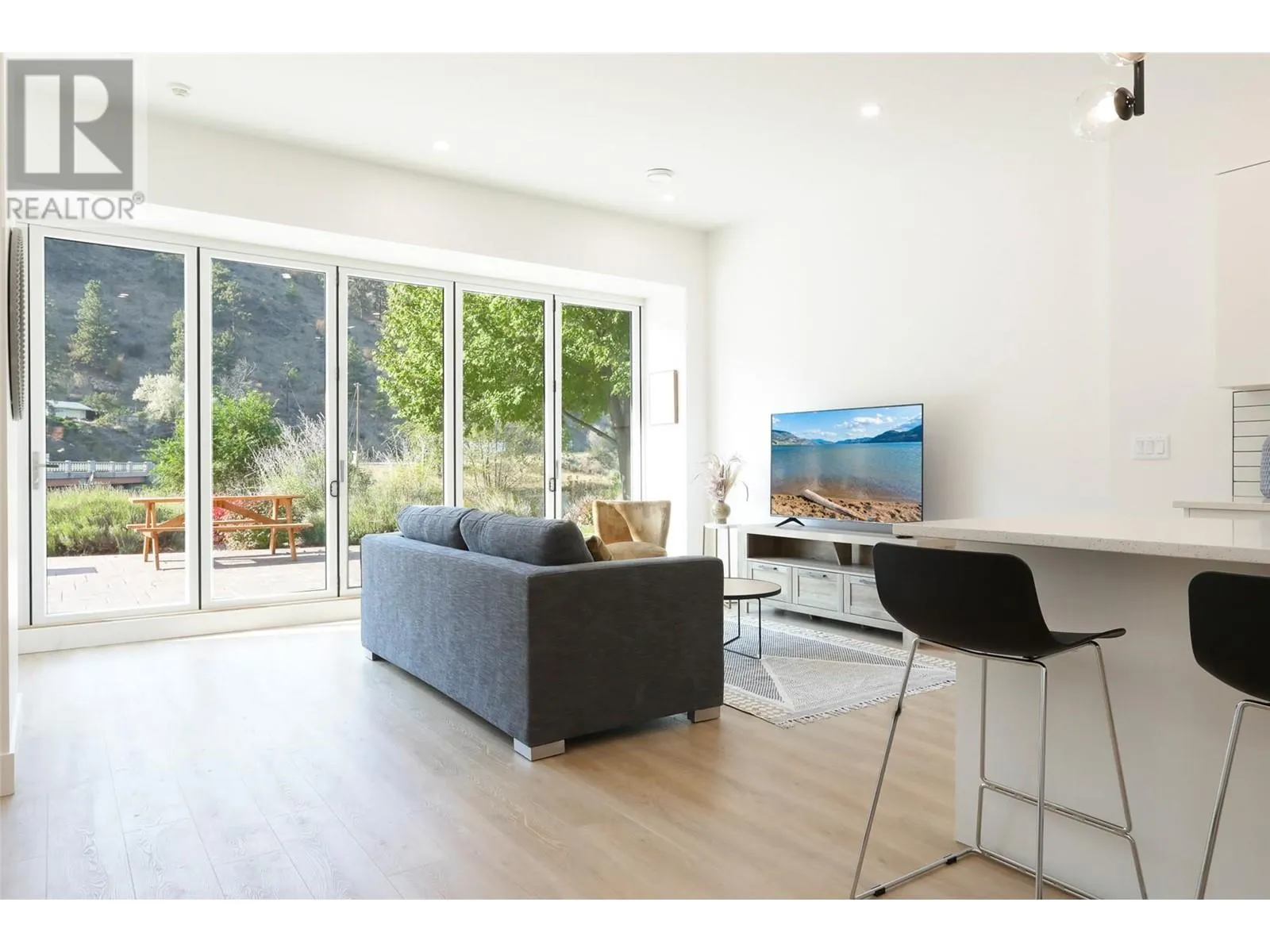 850 Railway Lane Unit# 106