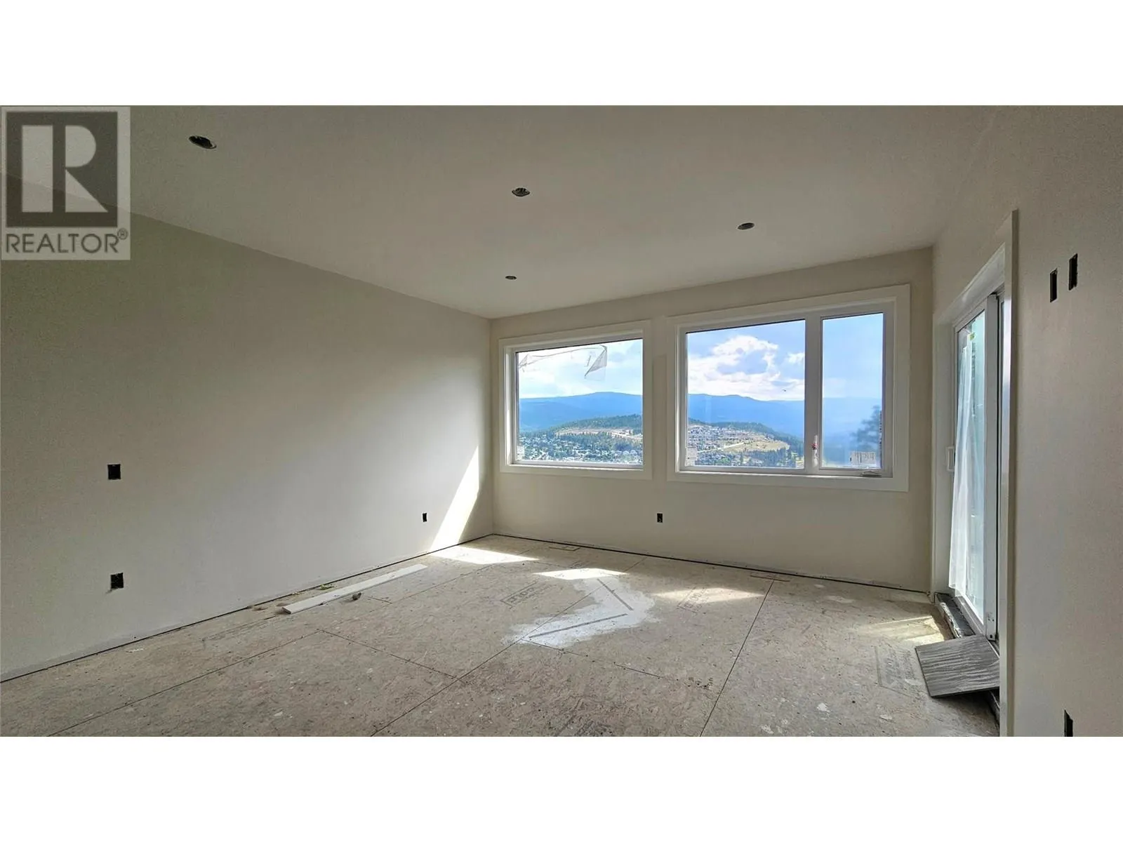 1122 Carnoustie Drive