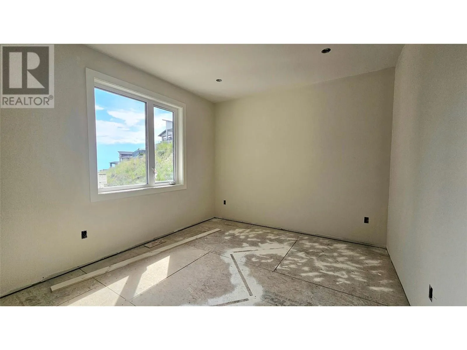 1122 Carnoustie Drive